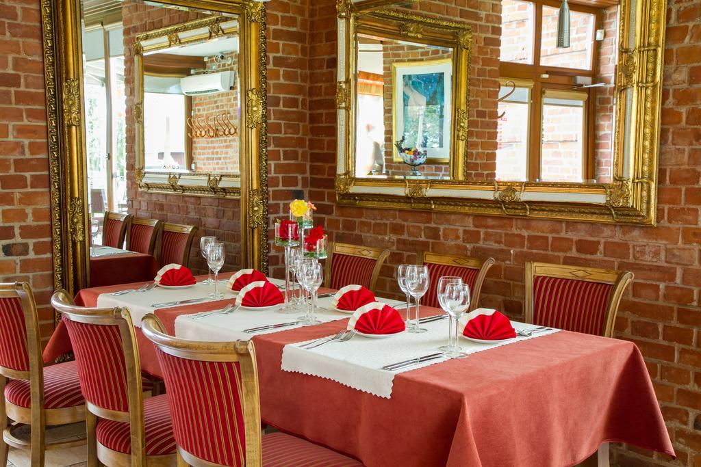 Luna Hotel Marijampole Ngoại thất bức ảnh