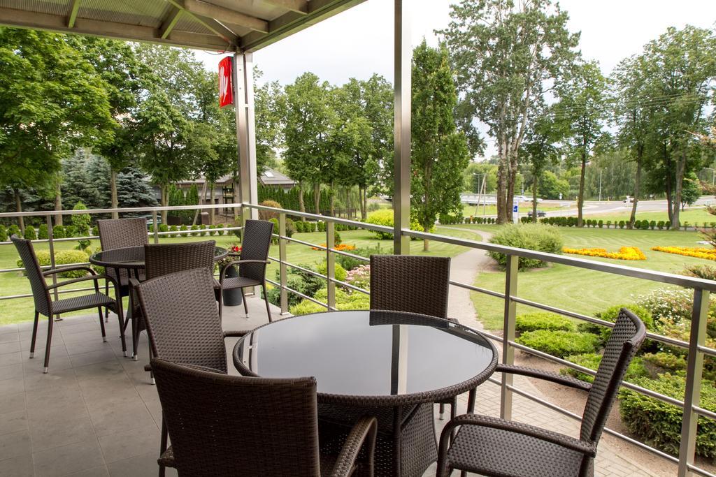Luna Hotel Marijampole Ngoại thất bức ảnh