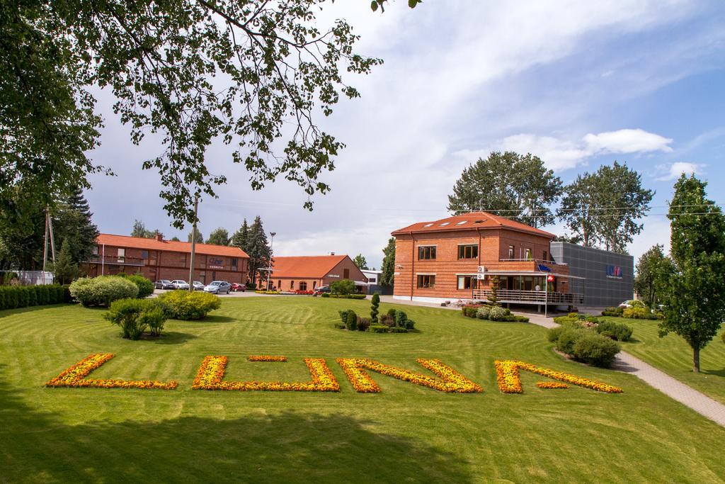 Luna Hotel Marijampole Ngoại thất bức ảnh