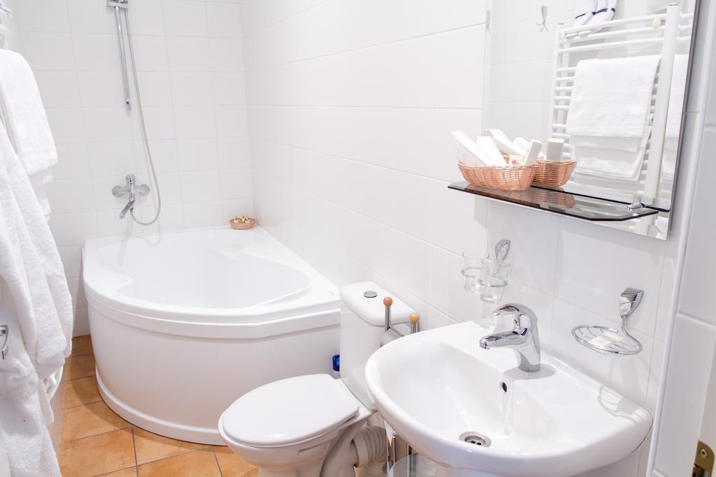 Luna Hotel Marijampole Ngoại thất bức ảnh
